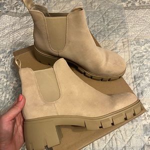 Nude Steve Madden Chelsea Style Bootie